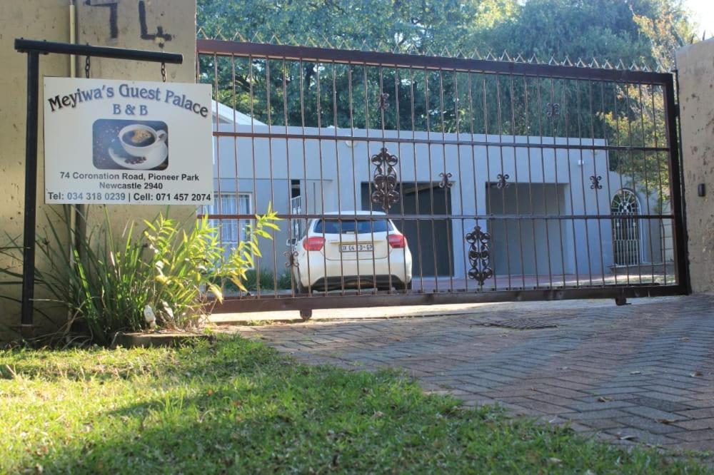 Meyiwa Guest Palace Newcastle Exterior foto