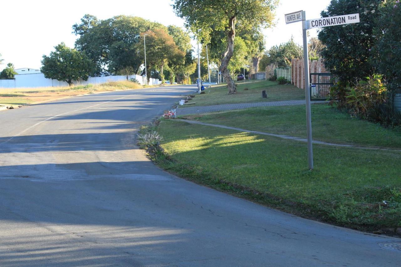 Meyiwa Guest Palace Newcastle Exterior foto